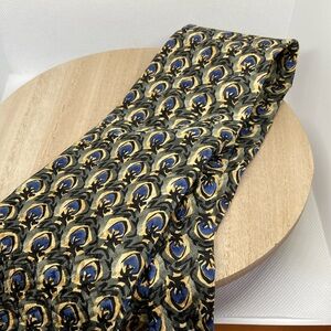 Elegant Blue and Gold Patterned Tie